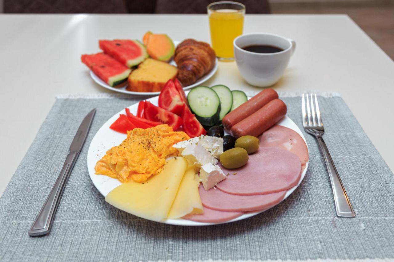 Hotel Maksim แฮร์เซ็ก-โนวี ภายนอก รูปภาพ