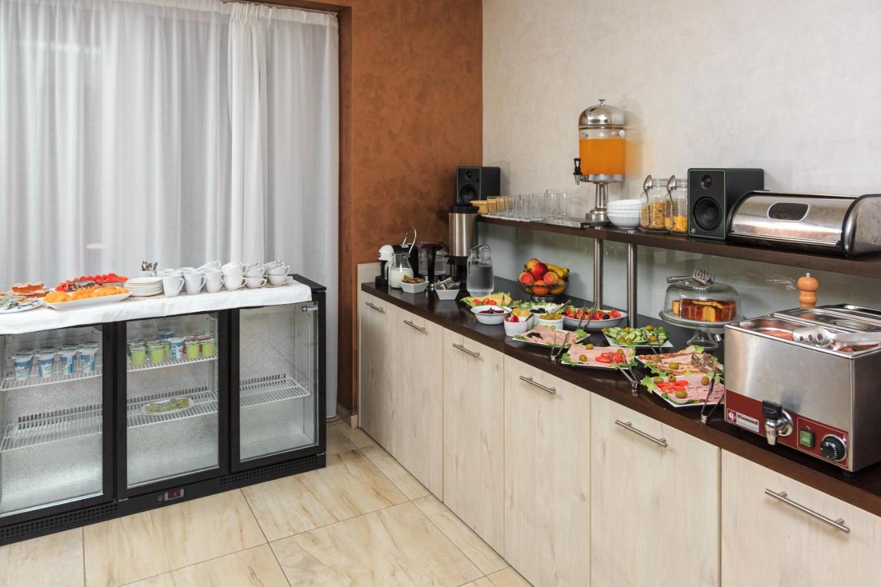 Hotel Maksim แฮร์เซ็ก-โนวี ภายนอก รูปภาพ