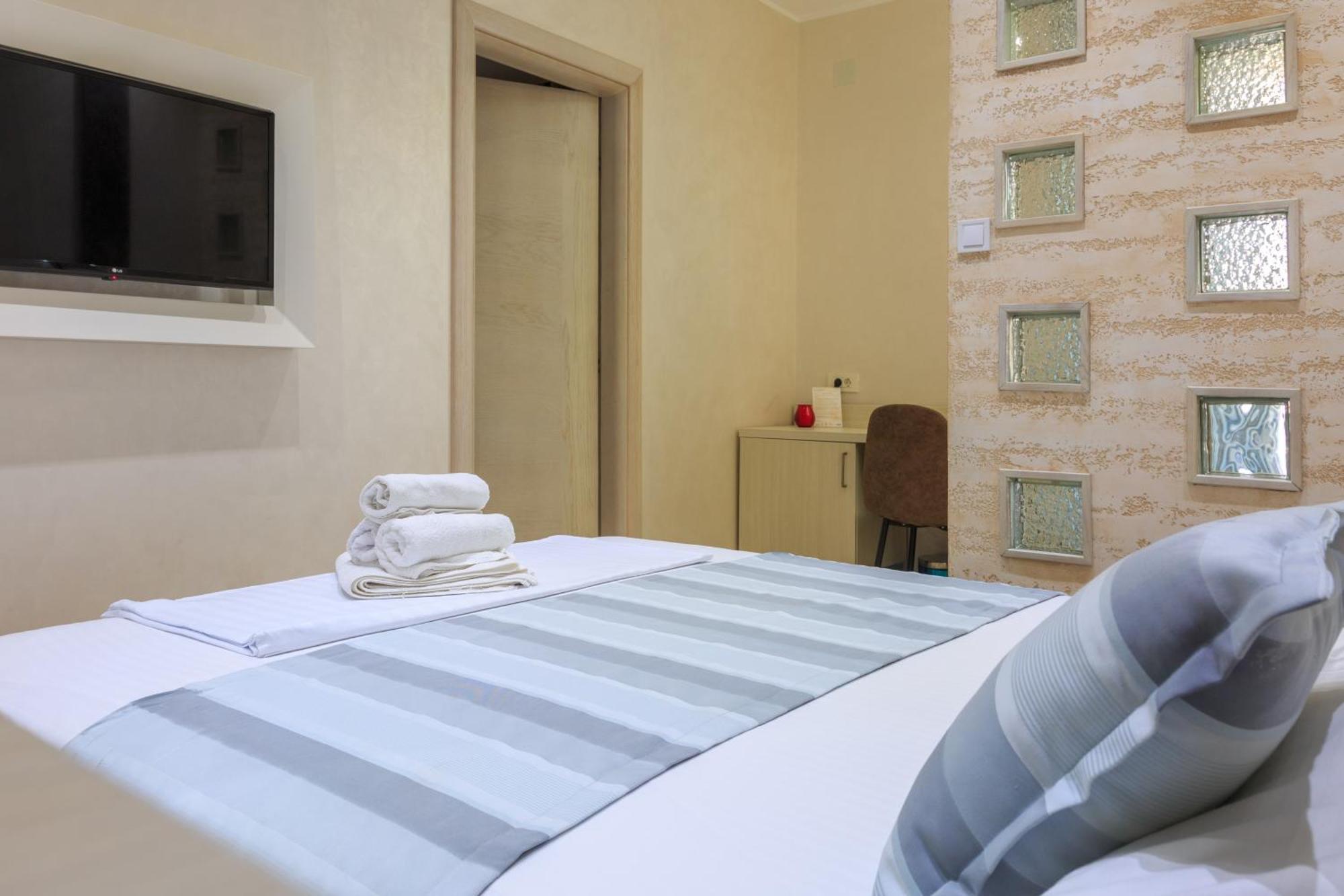 Hotel Maksim แฮร์เซ็ก-โนวี ภายนอก รูปภาพ